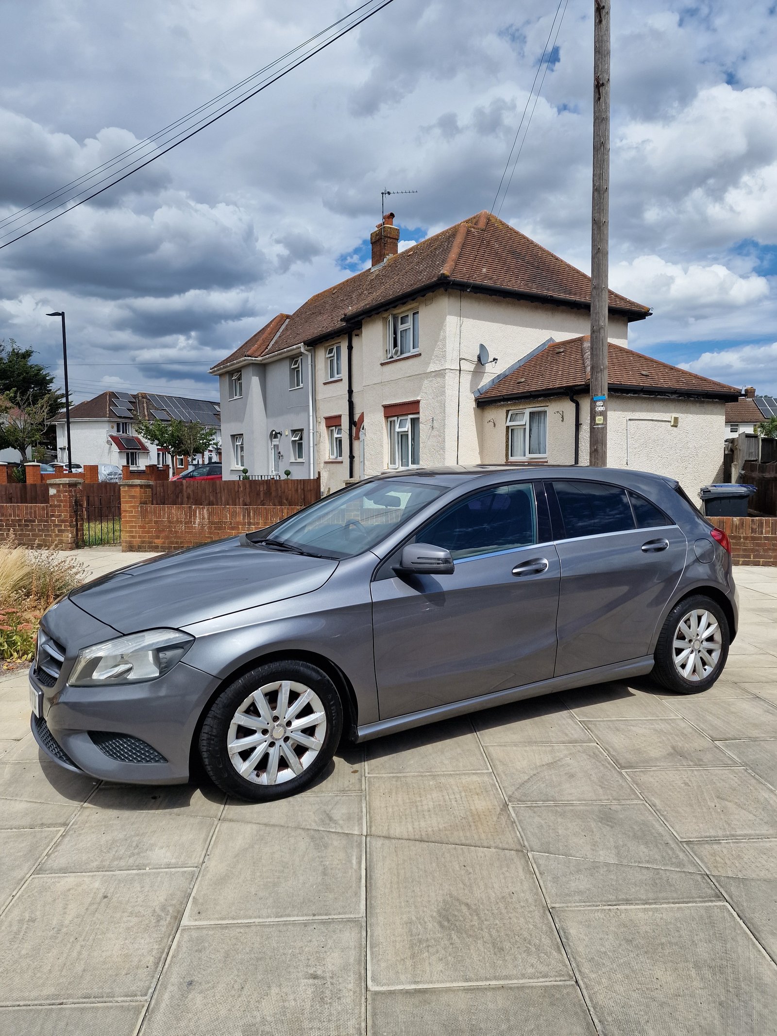 2014 MERCEDES-BENZ A180 SE Automatic 1595 Automatic For Sale image 3